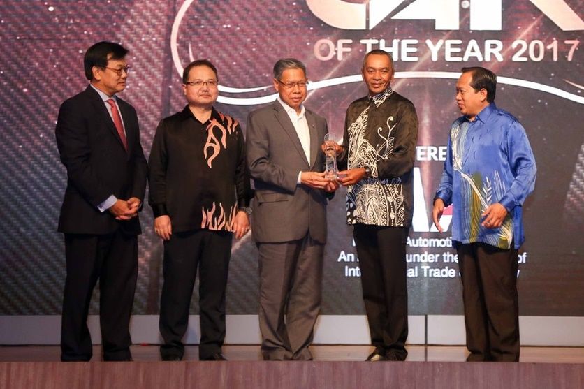 autos, cars, honda, auto news, car of the year, coty, honda jazz, mai, malaysia, mai malaysia coty 2017 – honda jazz hybrid wins overall award