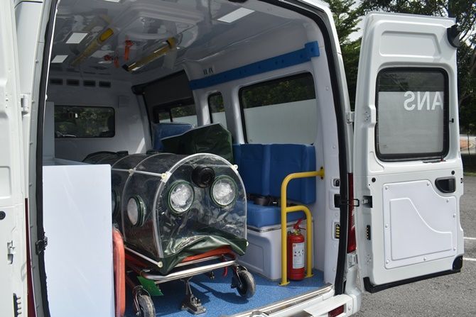 autos, cars, ambulance, auto news, covid-19, negative pressure, v80 transporter, westar maxus, westar maxus has a negative pressure ambulance that stops viruses from getting out