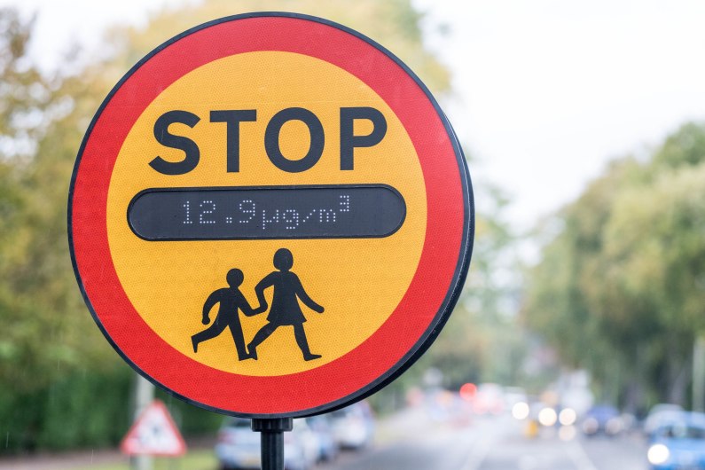 autos, cars, renault, car news, manufacturer news, renault crossing ‘lollipop’ measures air quality levels during the school run