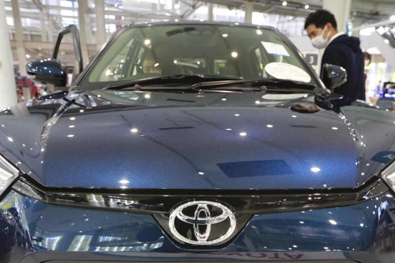 autos, cars, honda, toyota, autos toyota, toyota and honda upbeat on profits as customers pay more for scarce cars