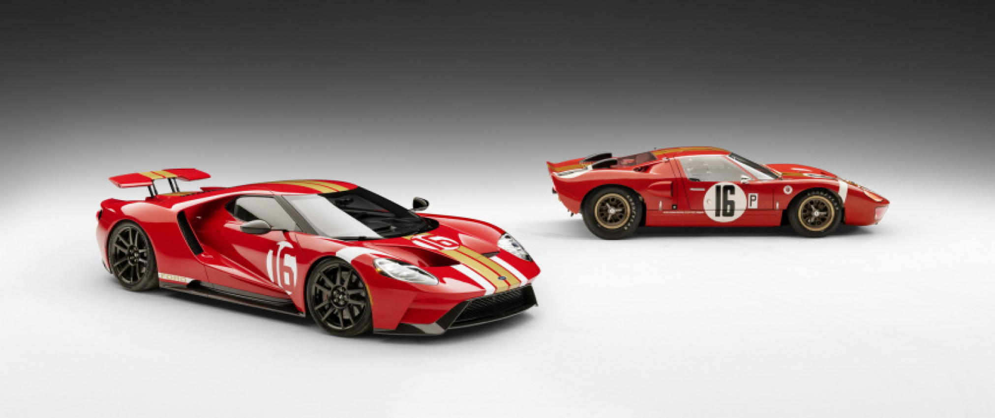 autos, cars, ford, news, chicago auto show, ford gt, new cars, 2022 ford gt alan mann heritage edition debuts in chicago