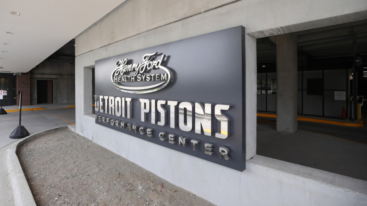 autos, cars, chrysler, ford, news, the detroit pistons' new automotive partner isn't ford, general motors, or chrysler
