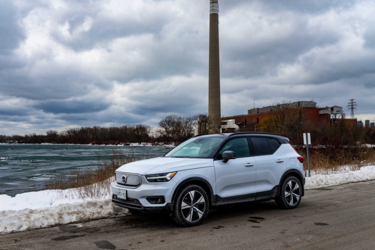 autos, cars, reviews, volvo, android, eco-conscious, family, luxury, outdoor, volvo xc40, android, review: 2022 volvo xc40 recharge