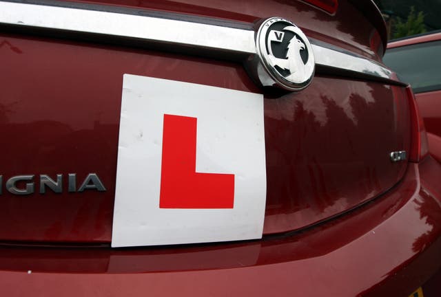 autos, cars, mini, car news, manufacturer news, motorsport, motorists back 12-month minimum learning period for new drivers
