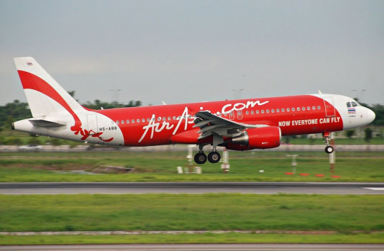 autos, cars, airasia, auto news, delivereat, food delivery, grab, ride hailing, teleport, tony fernandes, tony fernandes: “can airasia become the biggest food delivery and ride hailing company?”