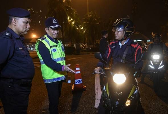 autos, cars, accidents, auto news, e-hailing riders, foodpanda, grab, jspt, lalamove, pdrm, rise in e-hailing delivery rider accidents is worrying