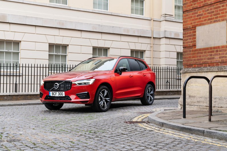 autos, cars, volvo, car news, hybrid cars, review, volvo xc60, the volvo xc60 is now only available with hybrid powertrains