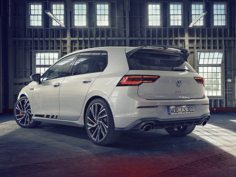 autos, cars, volkswagen, car news, car specification, hot hatches, review, volkswagen unveils golf gti clubsport with big power hike