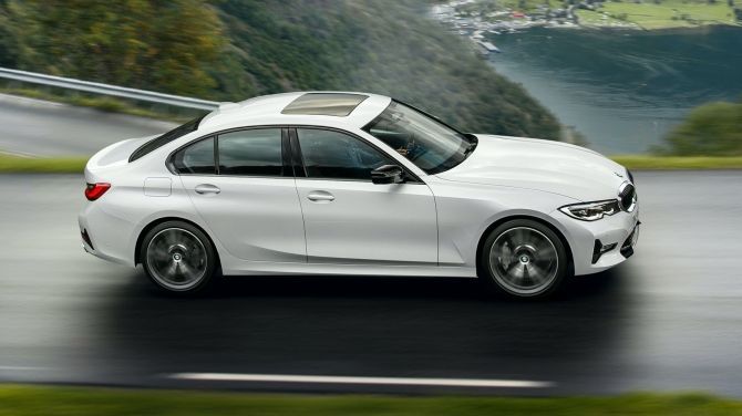autos, bmw, cars, 3 series, 318i, auto news, engine, bmw 318i goes four-cylinder, ditches b38 1.5l, no plans for malaysia