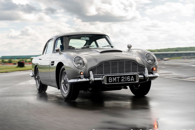 aston martin, autos, cars, car news, first aston martin db5 goldfinger continuation completed