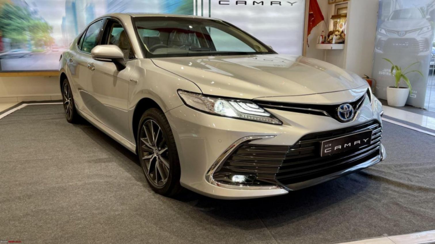 autos, cars, toyota, 2022 camry hybrid, camry, hybrid cars, indian, member content, toyota camry, toyota india, my impressions: checked out the 2022 toyota camry hybrid