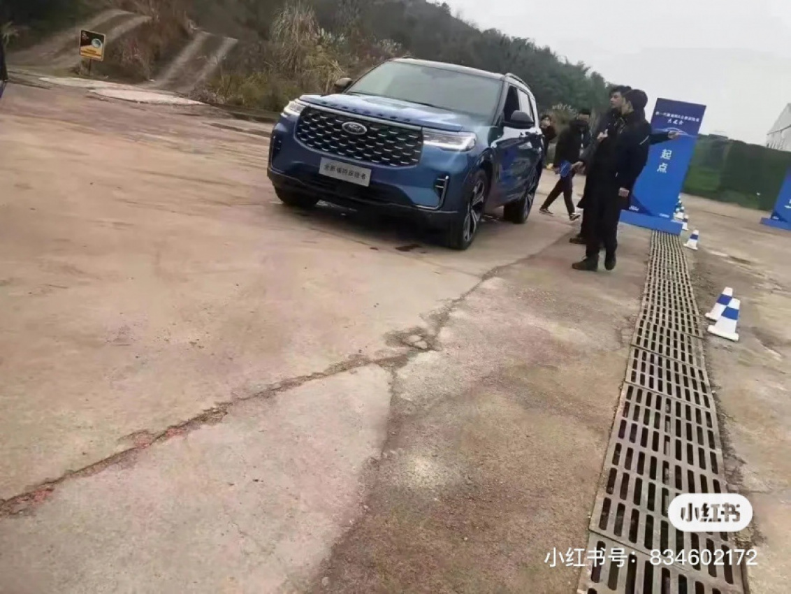 autos, cars, ford, news, china, ford explorer, ford scoops, scoops, china’s 2023 ford explorer caught undisguised with fresh looks and gigantic screen