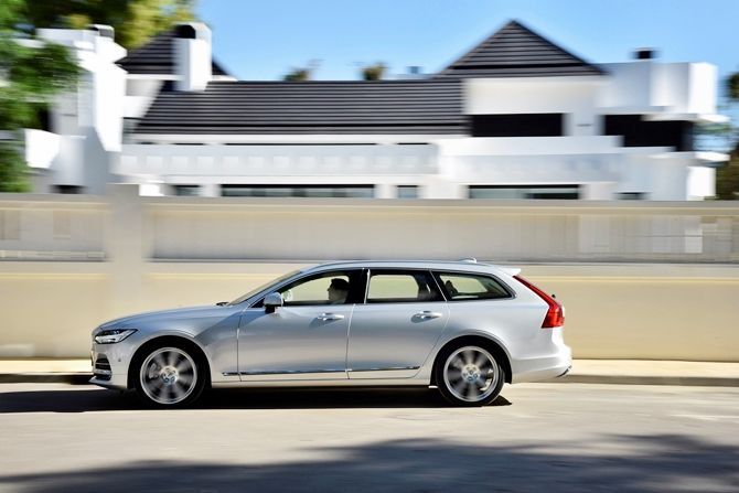 autos, cars, volvo, auto news, volvo cars, volvo to make their cars limited to 180 km/h, europe proposing speed limiters