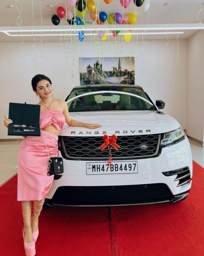autos, cars, land rover, android, range rover, android, upcoming bollywood actress avneet kaur buys a brand new range rover velar suv