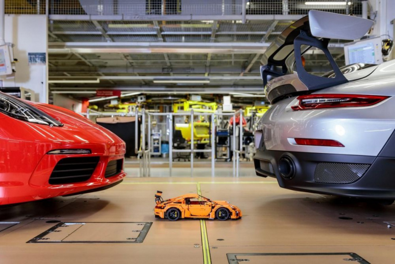 autos, cars, porsche, auto news, lego, porsche 911, lego ceases production of porsche 911 gt3 rs, sends it off like a real car