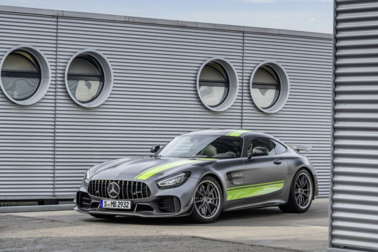 autos, cars, mercedes-benz, mg, amg gt, auto news, la, la 2018, mercedes, mercedes amg gt, mercedes-amg, la 2018: mercedes-amg gt r pro debuts alongside gt facelift