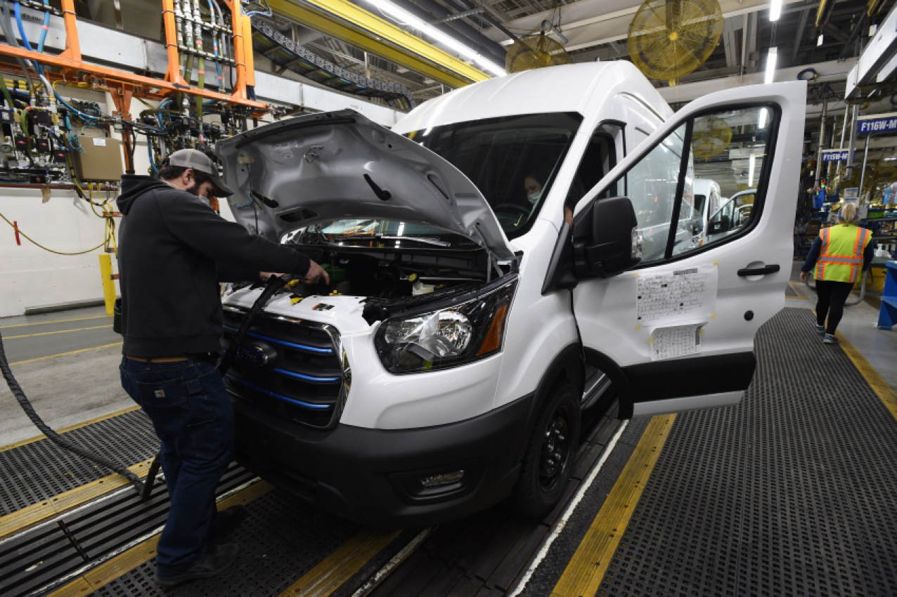 autos, cars, ford, news, electric vehicles, ford transit, ford videos, video, ford begins deliveries of the all-electric 2022 e-transit to customers