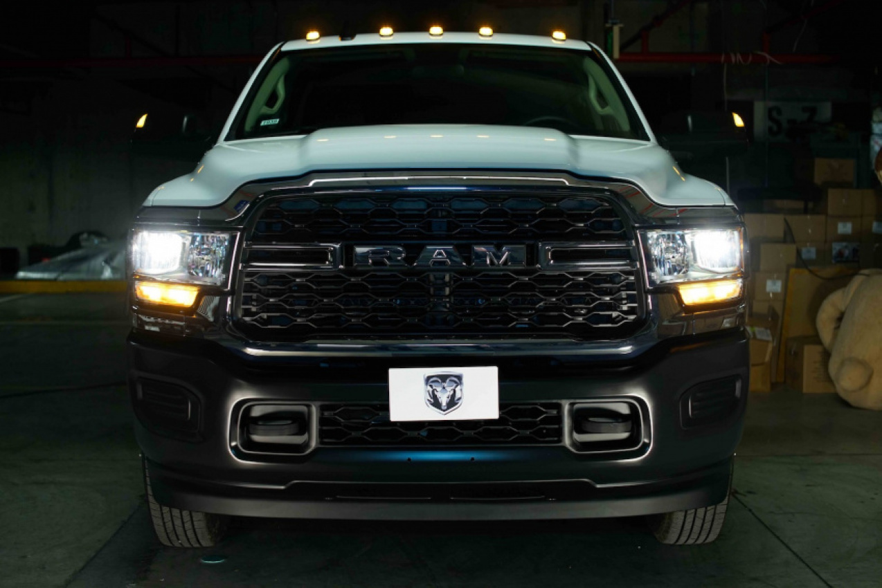autos, cars, ram, manual transmission, ram still makes a full-size truck with a manual transmission–you just can’t buy one