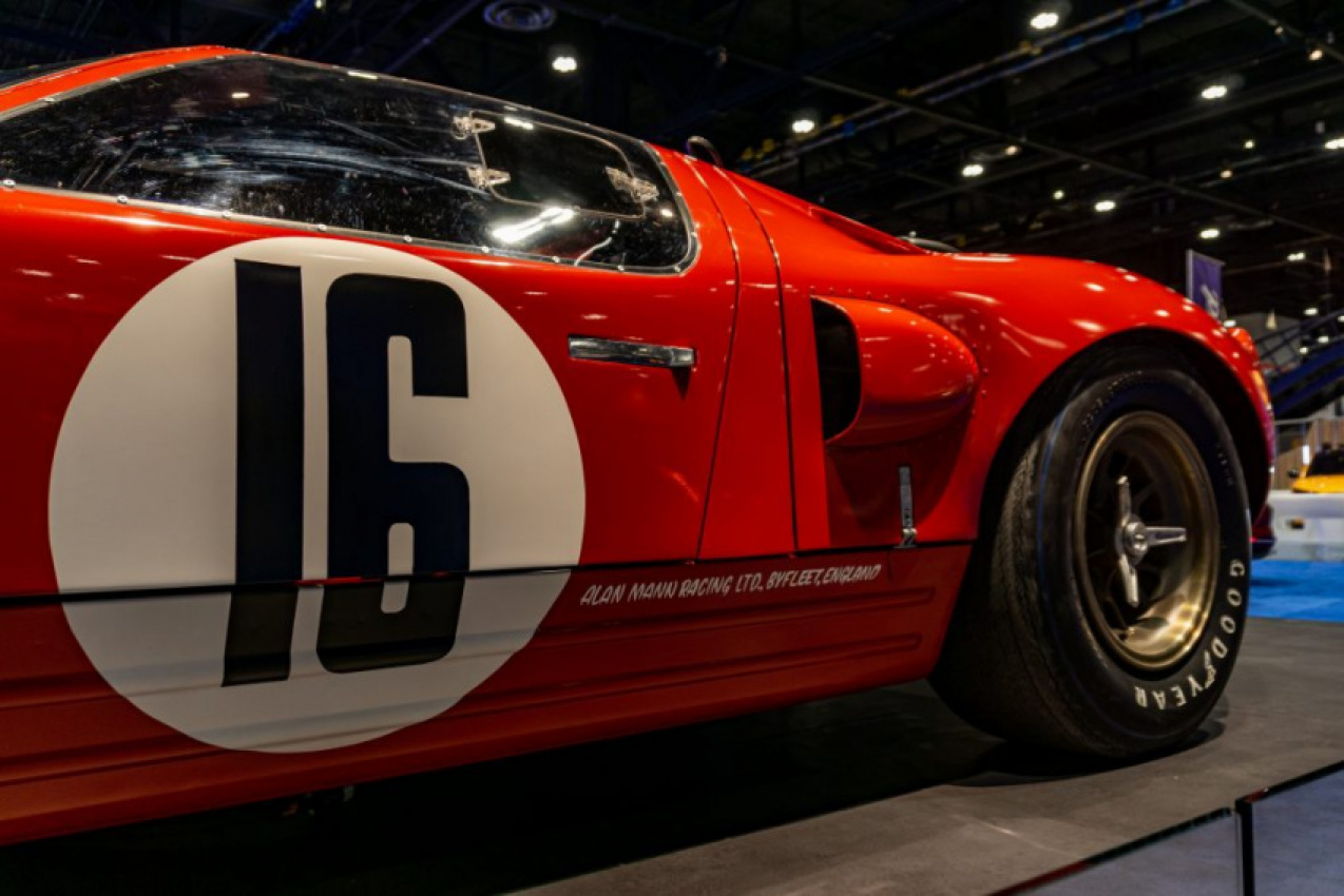 autos, cars, ford, car show, limited edition, supercars, 2022 chicago auto show: ford gt alan mann heritage edition honors an innovator