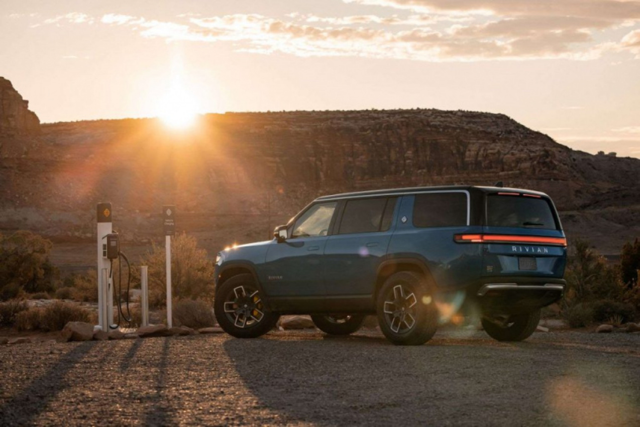 autos, cars, rivian, 3 reasons the 2022 rivian r1s is the best electric suv
