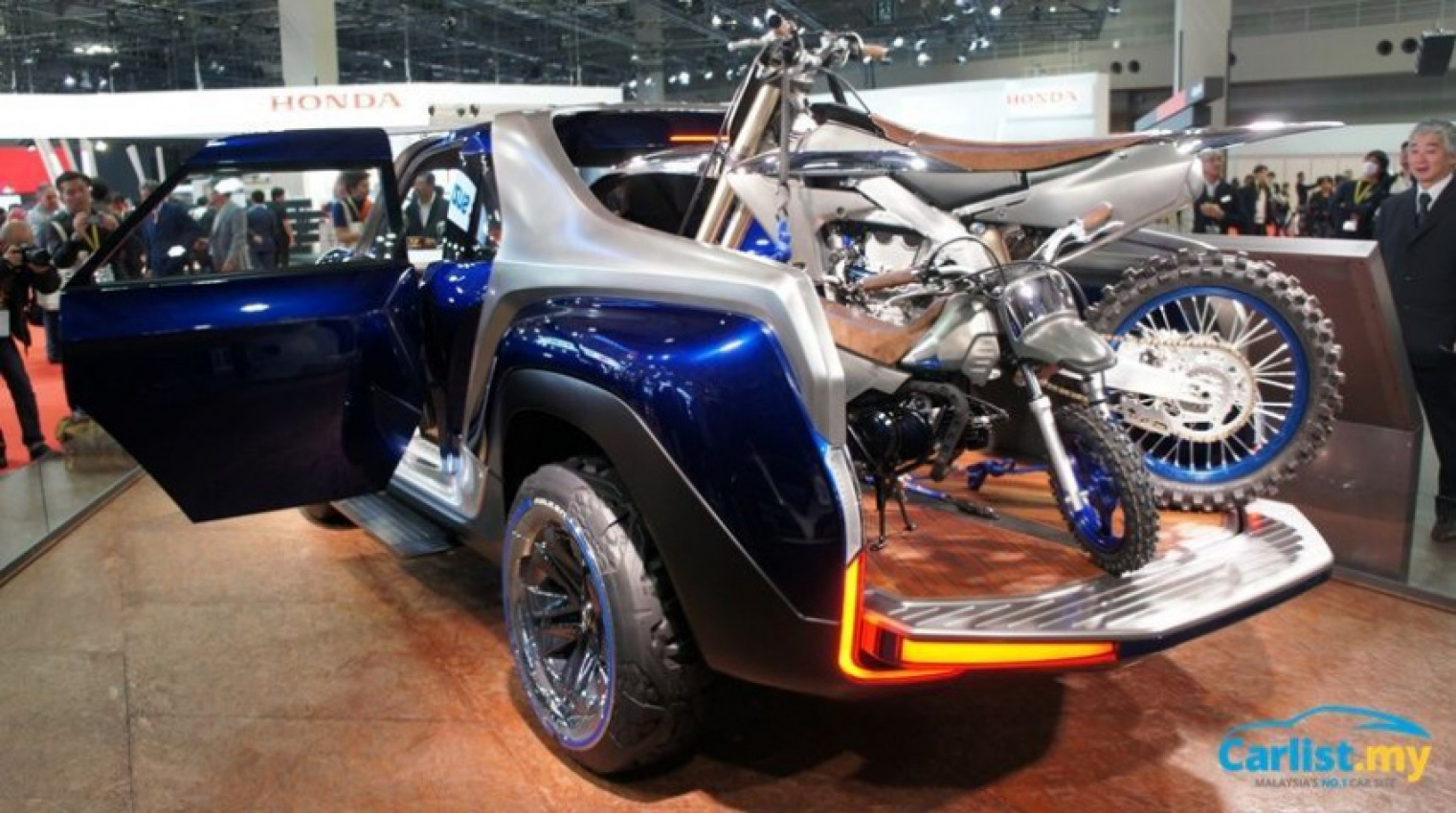 autos, cars, yamaha, auto news, cross hub, tokyo, tokyo 2017, yamaha cross hub concept, tokyo 2017: yamaha cross hub concept is a motorcycle-inspired pick-up truck