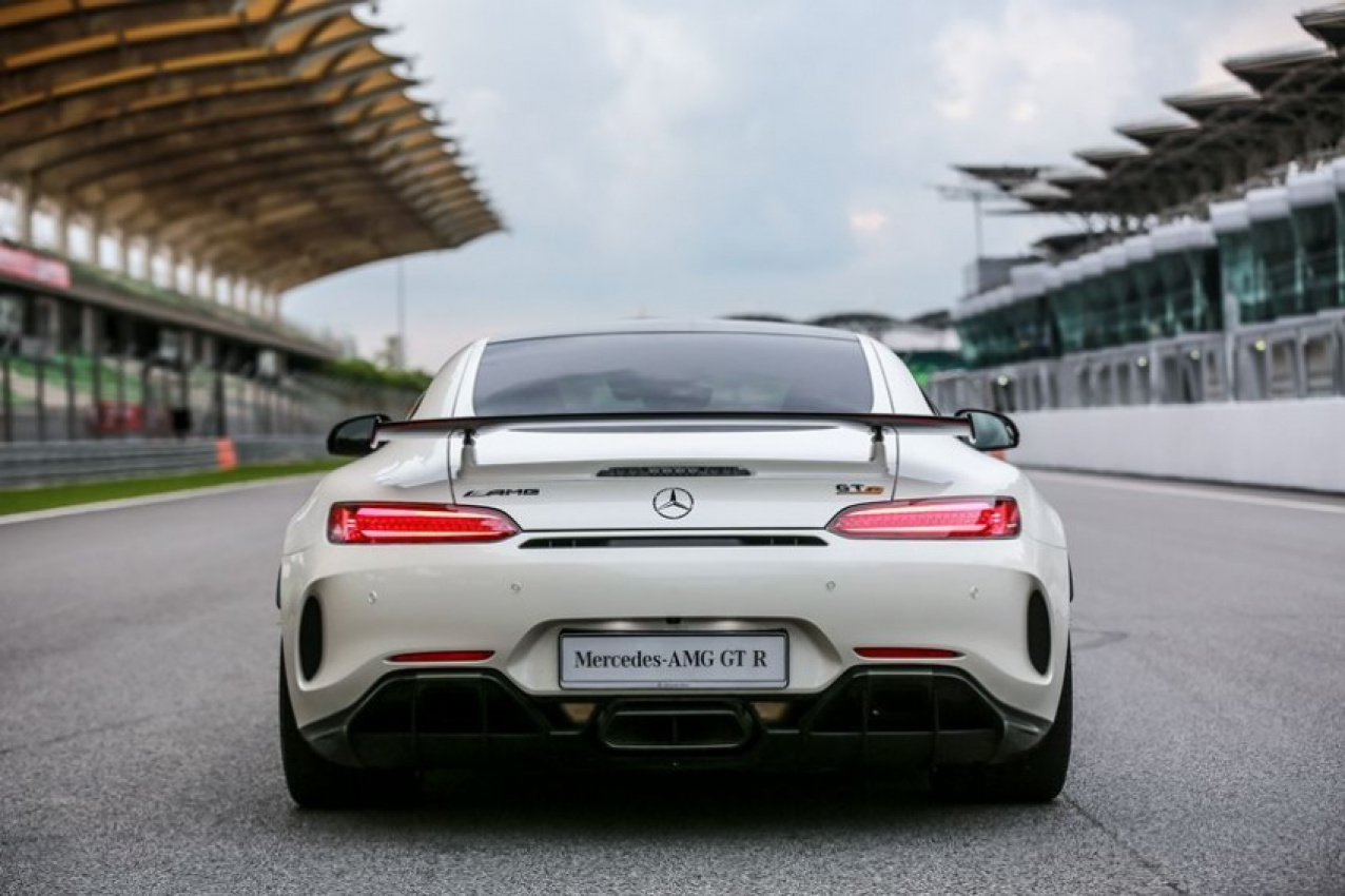 autos, cars, hp, mercedes-benz, mg, auto news, gt-r, mercedes, mercedes-amg, mercedes-amg gt r, mercedes-amg gt r officially launched, 585 hp, 318 km/h, est rm 1.7 million