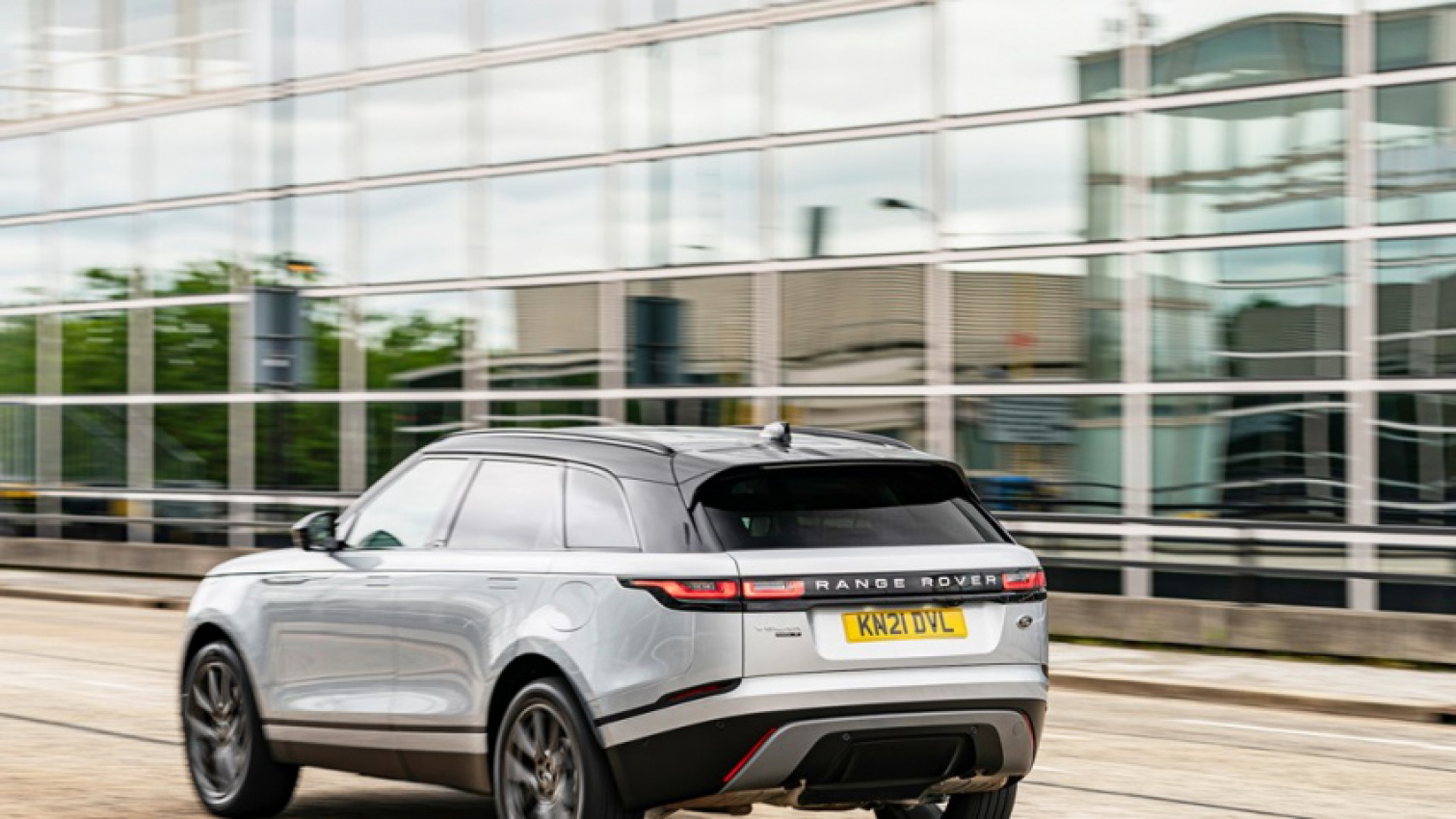 android, autos, cars, land rover, range rover, android, range rover velar phev long-term test: who's in charge here?
