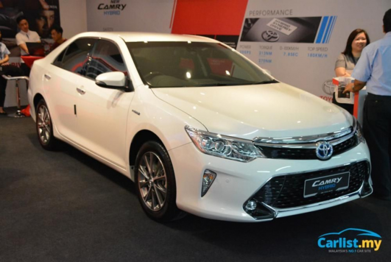 autos, cars, toyota, auto news, camry, corolla altis, toyota camry, toyota corolla altis, improved 2017 toyota camry and toyota corolla altis open for booking – new features at no price increase
