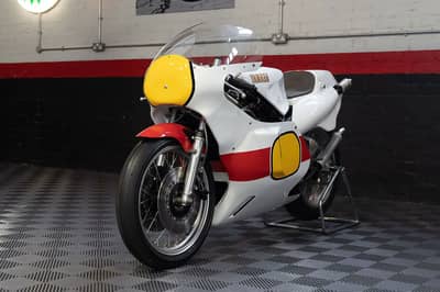 article, autos, cars, yamaha, this auction bike is based on kenny robert’s ’82 yamaha tz500