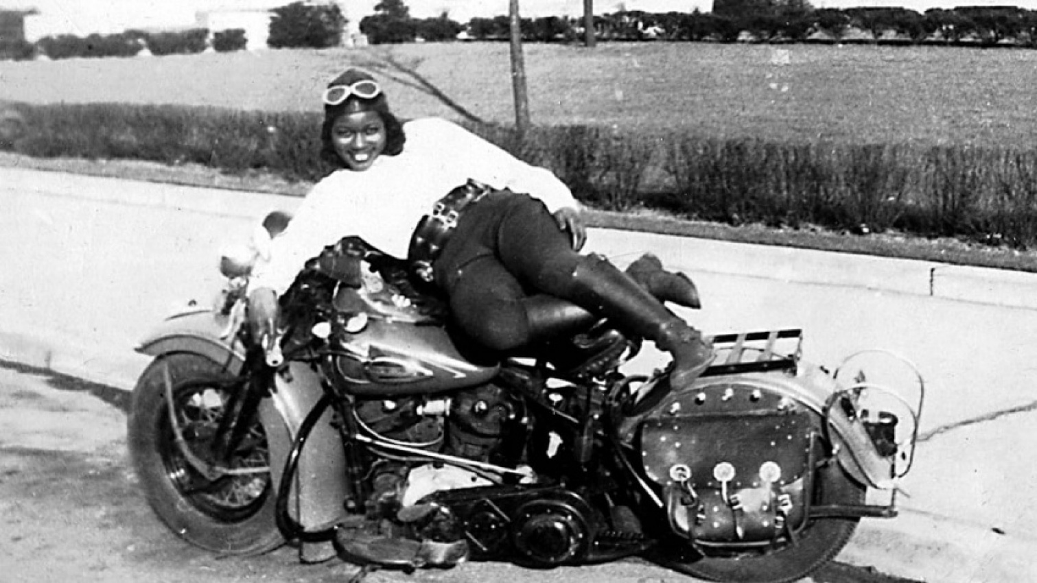 automotive history, autos, cars, autoblog minute, motorsports, video, videos, bessie stringfield was the motorcycle queen of the 1930s