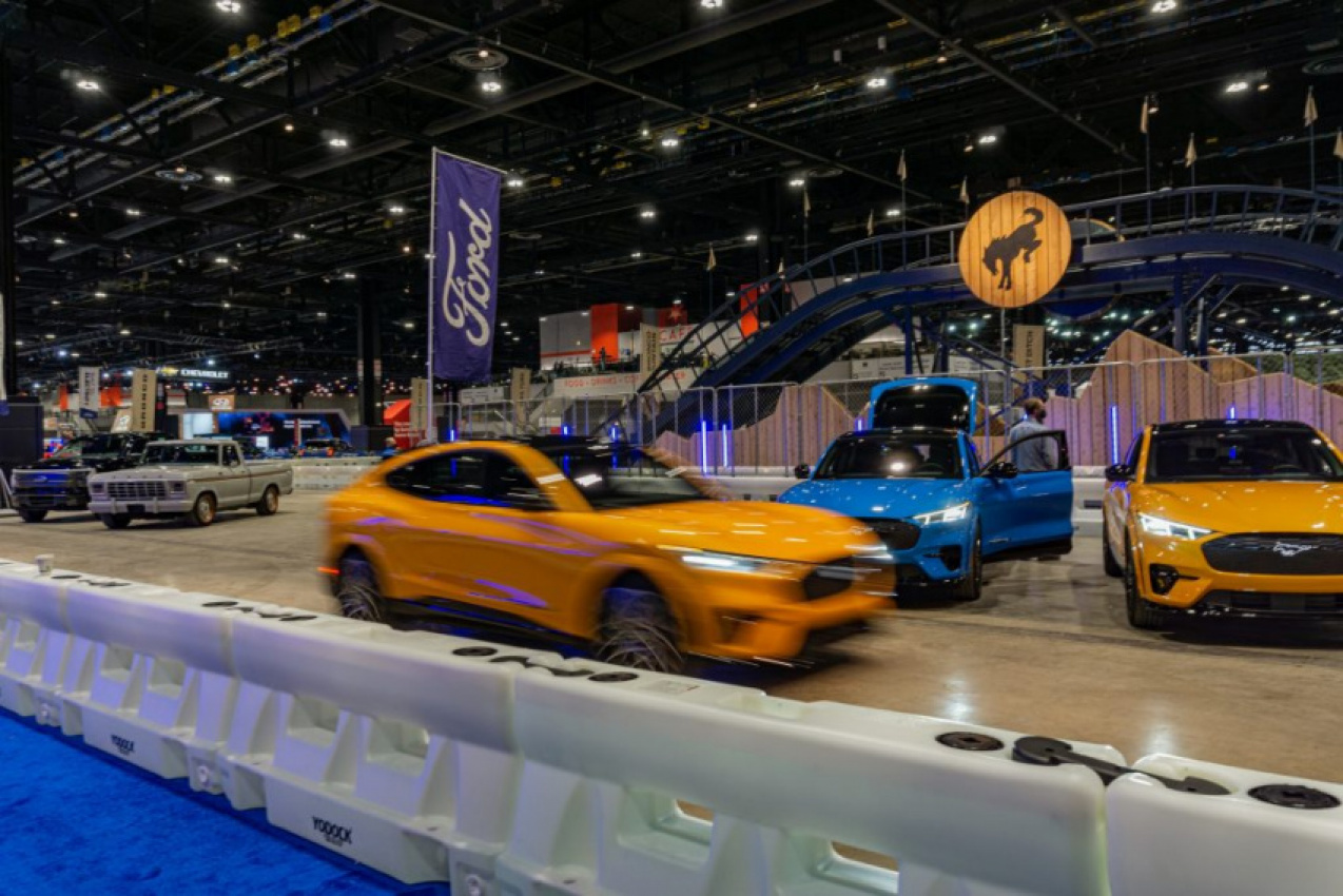 autos, cars, ford, car show, f-150, ford f-150, 2022 chicago auto show ride: ford f-150 lightning is shockingly quick