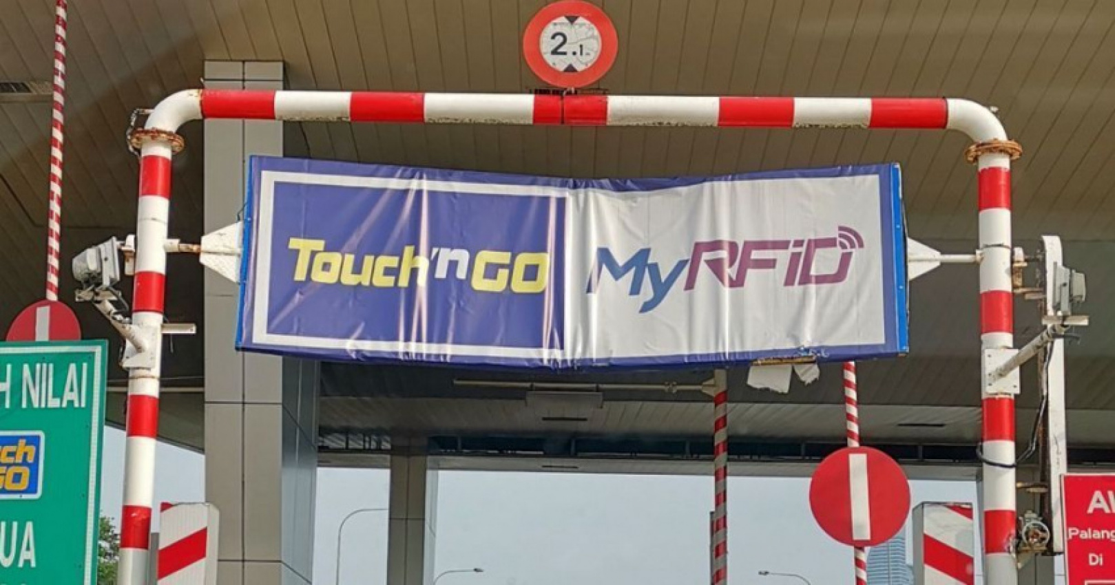 autos, cars, how to, buy rfid, insights, rfid, rfid install, rfid location, rfid malaysia, smarttag, touchngo, how to, where to buy rfid tag and how to stick them on your car?
