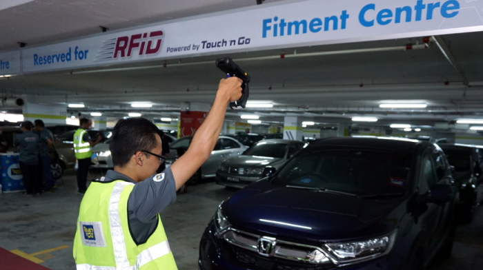 autos, cars, reviews, insights, rfid, rfid fitment centre, rfid location, smarttag, tint, touch &039;n go, if you have a windscreen tint, get an expert to install your rfid tag