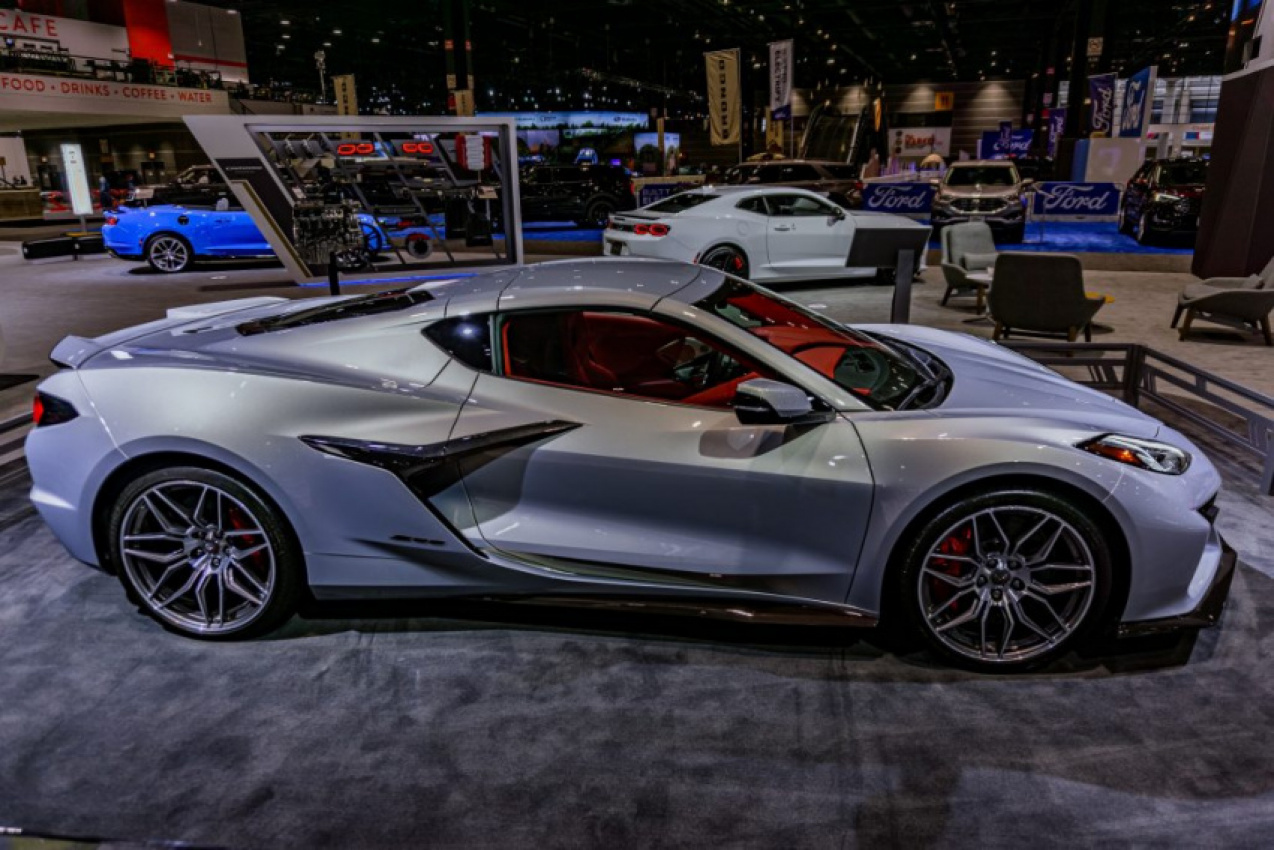 autos, cars, car show, chevrolet, corvette, 2022 chicago auto show: c8 corvette z06 is even cooler in person