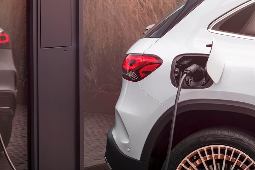 autos, cars, electric vehicles, mercedes-benz, mercedes, technology, new mercedes wallbox makes home charging easier than ever