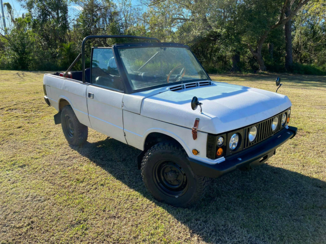 autos, cars, land rover, news, classics, ebay, land rover defender, range rover, used cars, you could buy 37 old land rovers and parts for $500,000