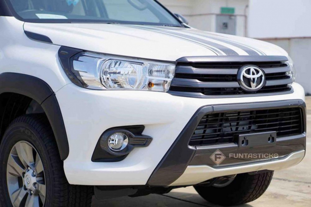 autos, cars, toyota, 2016 toyota hilux, auto news, hilux, new hilux, toyota hilux, toyota hilux g limited, toyota hilux limited g, it’s black, it’s white, michael jackson would so approve the 2017 toyota hilux limited g