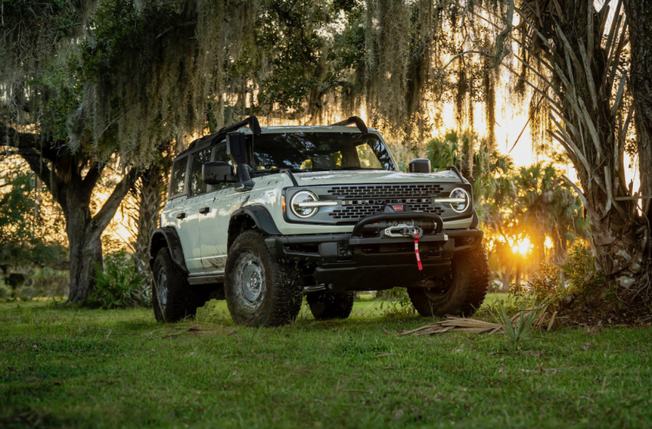 autos, cars, ford, ford bronco, 2022 ford bronco everglades special edition announced, factory mud-bogger