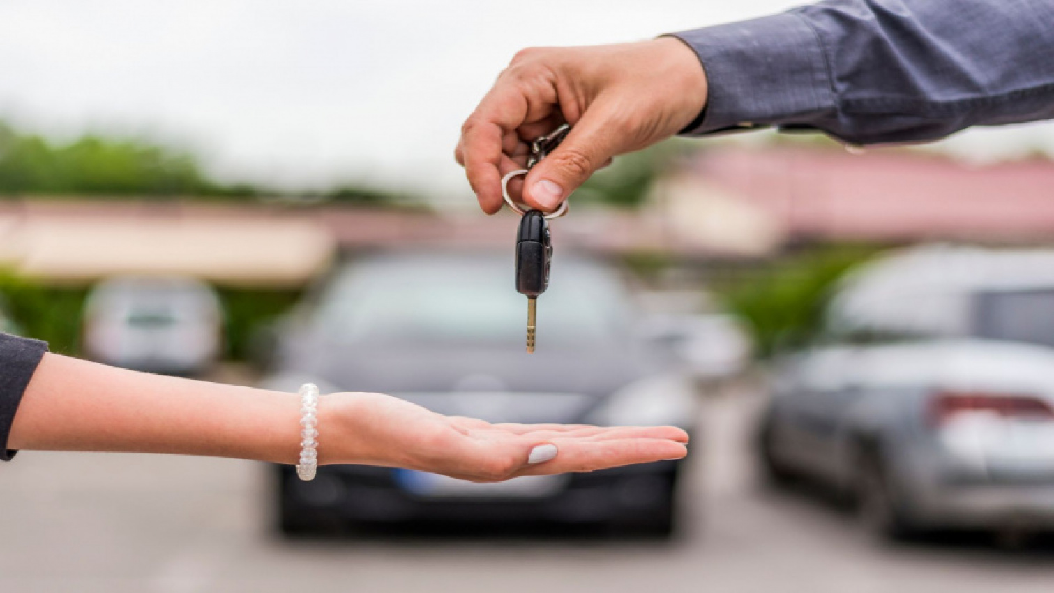 advice, autos, cars, should you trade-in or sell your used car?