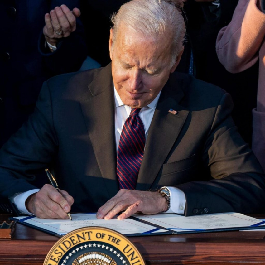 autos, cars, climate, electric mobility, mobility, climate change, cop26, climate, cop26, climate change, one year in: biden, climate change, and the auto industry