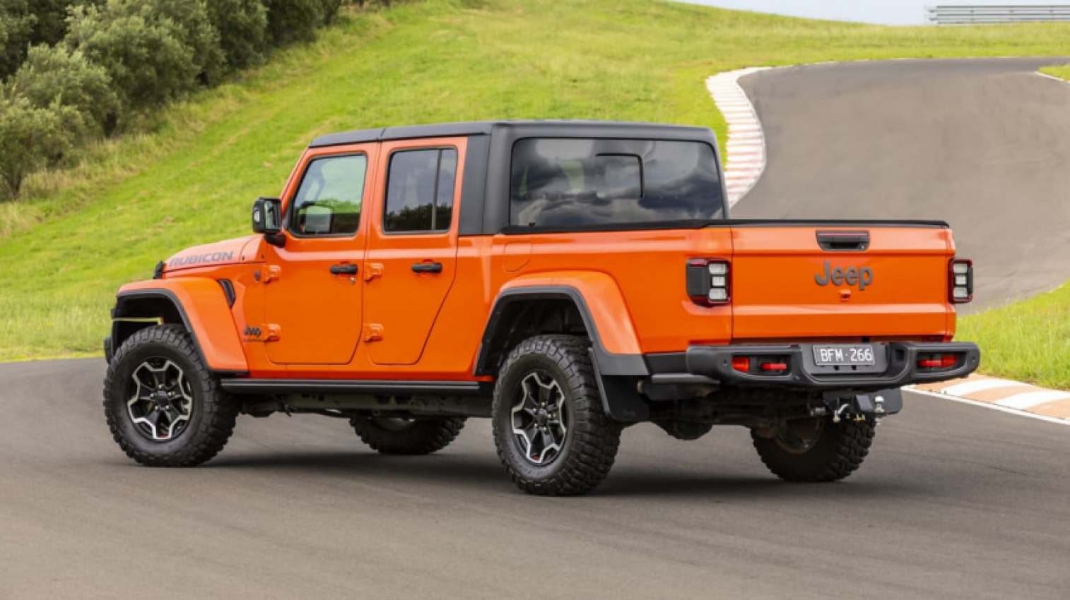 autos, cars, jeep, wrangler, jeep increases prices on wrangler and gladiator by up to $7000