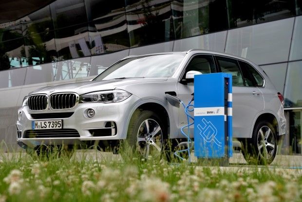 autos, bmw, cars, auto news, bmw x5, green tech, x5, 2016 bmw x5 xdrive40e plug-in hybrid launched in malaysia – from rm388,800