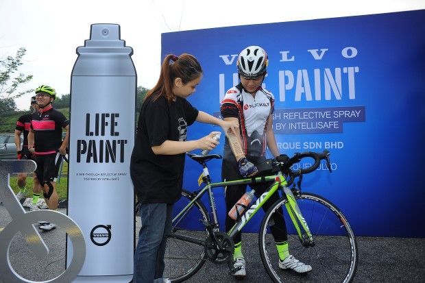 autos, cars, volvo, auto news, rhb-shimano, volvo life paint, volvo launches v40 adventure package and life paint with cyclists in mind