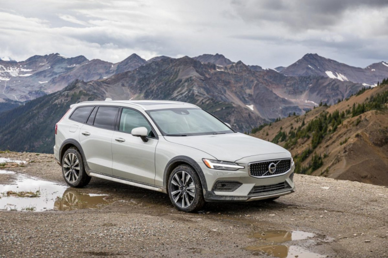 autos, cars, volvo, volvo v60, how much does a fully loaded 2022 volvo v60 cross country cost?