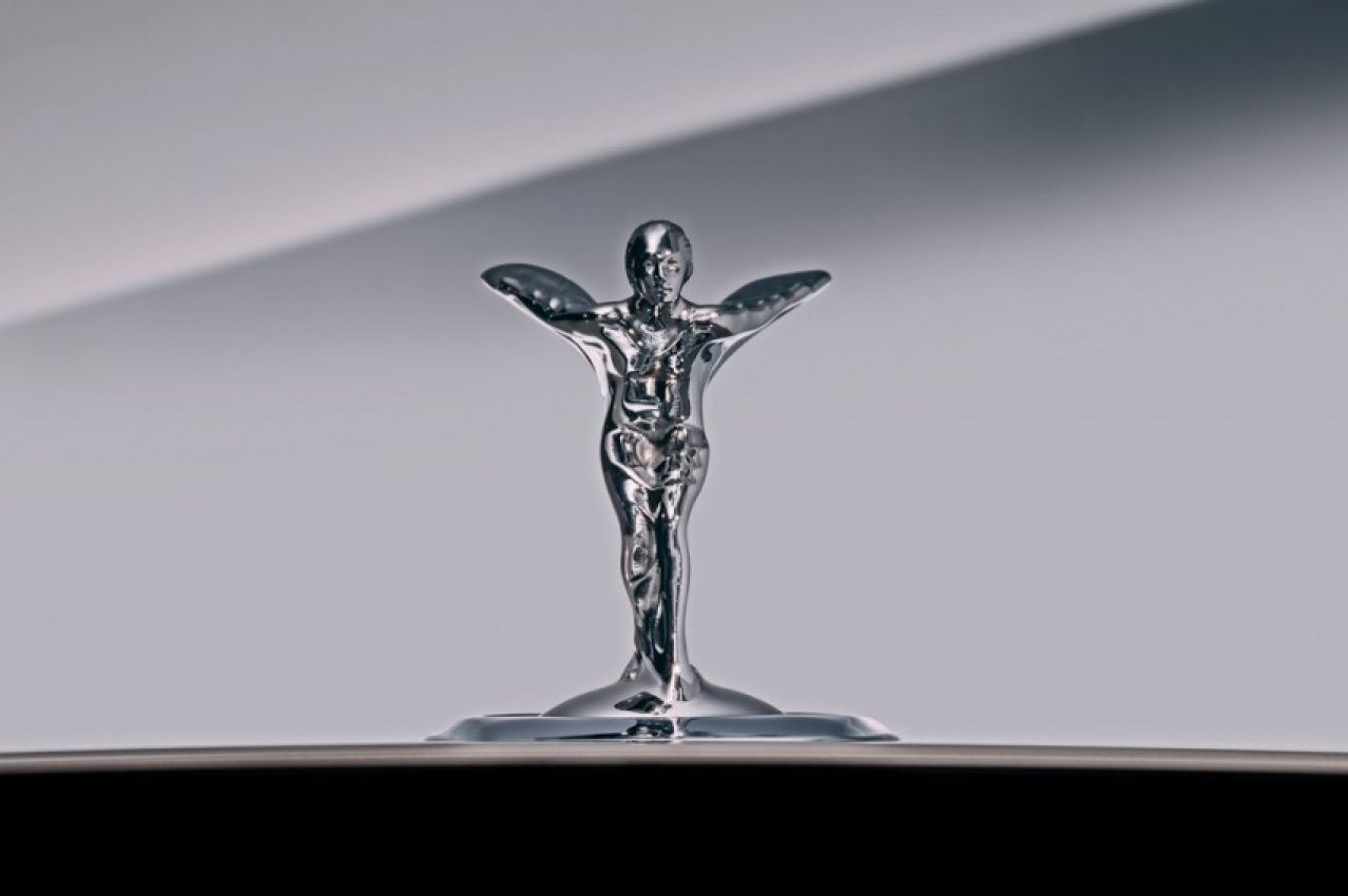 autos, cars, dell, rolls-royce, redesign, spirit of ecstasy, remodelling the iconic rolls-royce spirit of ecstasy for the fully electric spectre in 2023