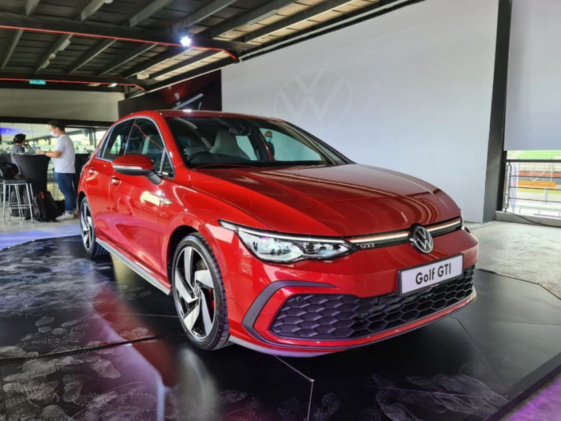 autos, cars, android, auto news, gti, launch, r-line, volkswagen, volkswagen golf gti, volkswagen golf r-line, android, 2022 golf r-line and golf gti launched in malaysia - from rm155k
