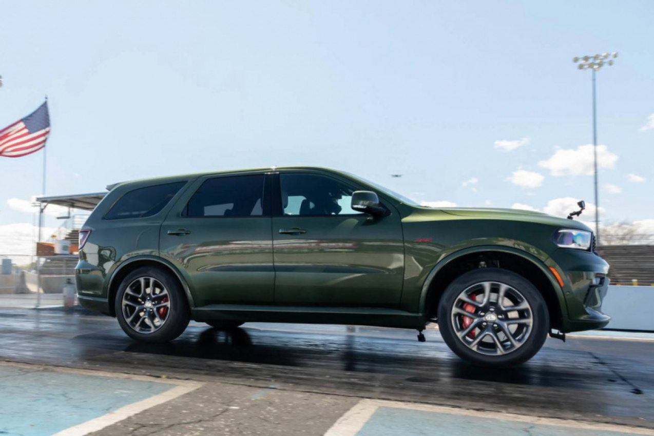 autos, cars, dodge, dodge durango: which should you buy, 2021 or 2022?