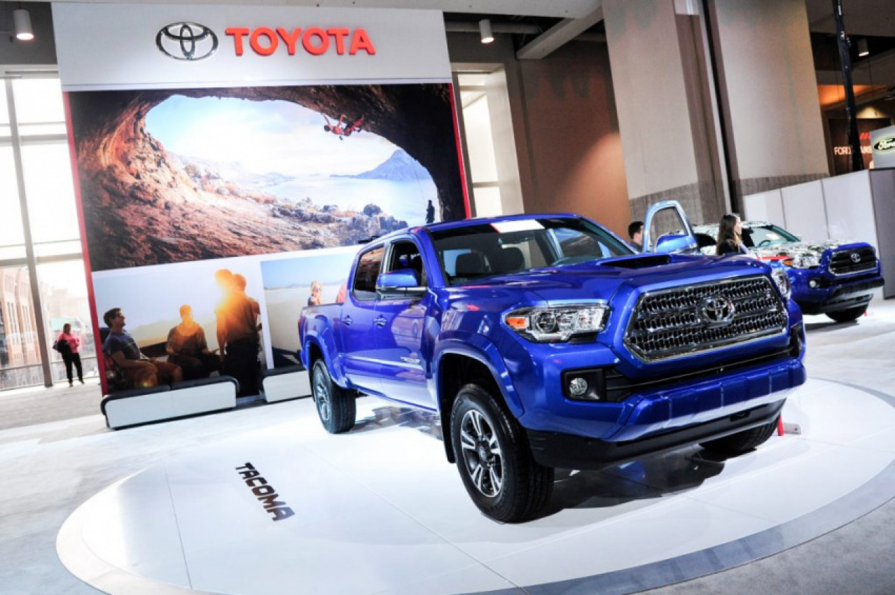 autos, cars, toyota, toyota tacoma, the 2022 toyota tacoma sr5 proves you don’t have to be expensive to be good
