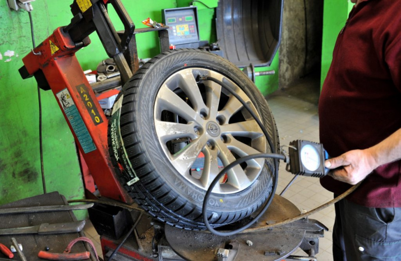 autos, cars, maintenance, tires, the pros and cons of filling your car’s tires with nitrogen