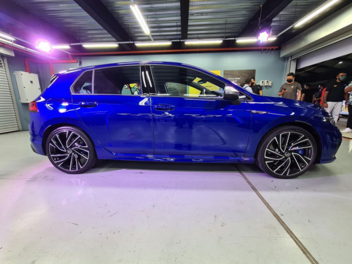 autos, cars, android, auto news, golf r malaysia mk8 golf, gti, launch, r-line, volkswagen, volkswagen golf gti, volkswagen golf r-line, android, 2022 mk8 golf r launched - the all-new golf family in malaysia is now complete 